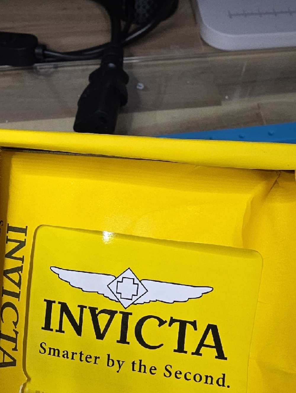 Invicta Pro Diver chronograph watch, specifically model 18907 - Picture 6 of 8